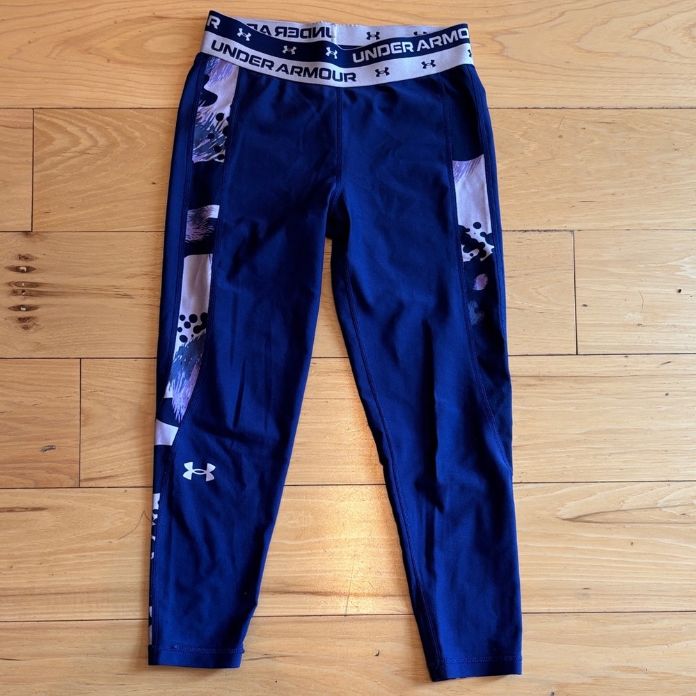 Under Armour Girls Size M Navy and Patterned 3/4 Length Leggings